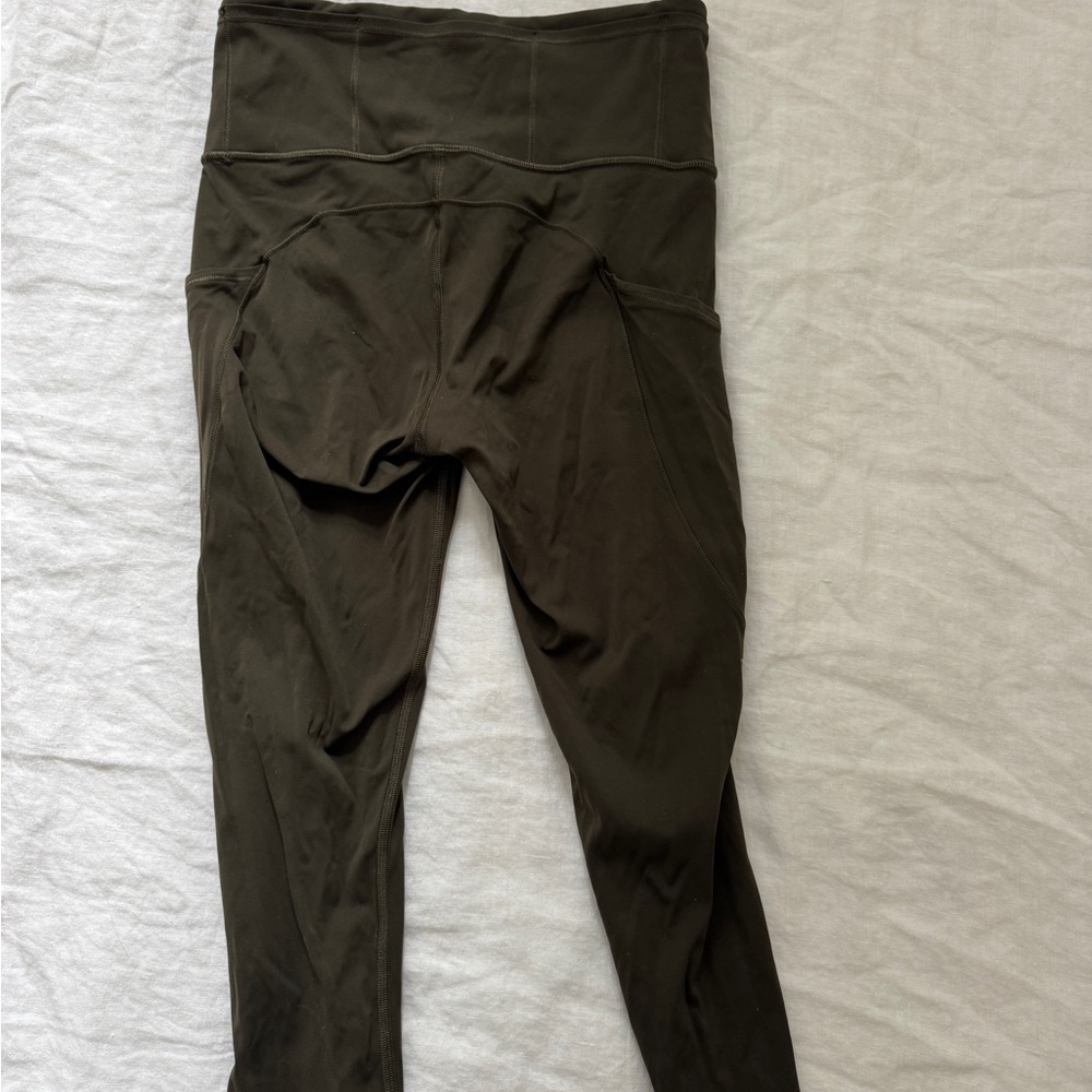 Lululemon capris